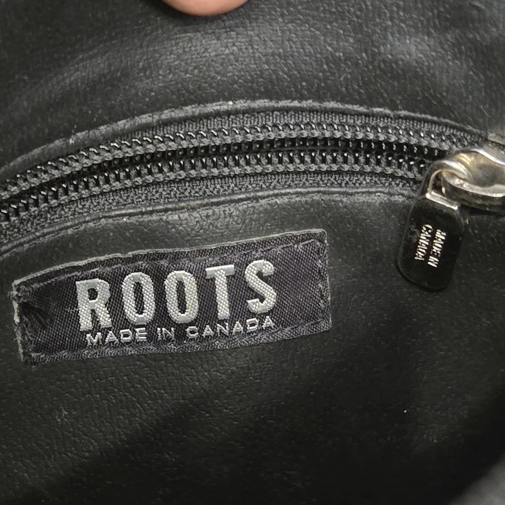 Roots Slim Black Leather Crossbody Bag - Picture 7 of 7